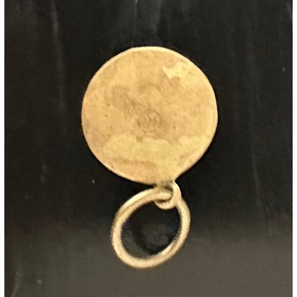 Waxing Poetic Letter "K" Insignia charm in brass and mother-of-pearl - Picture 3 of 4